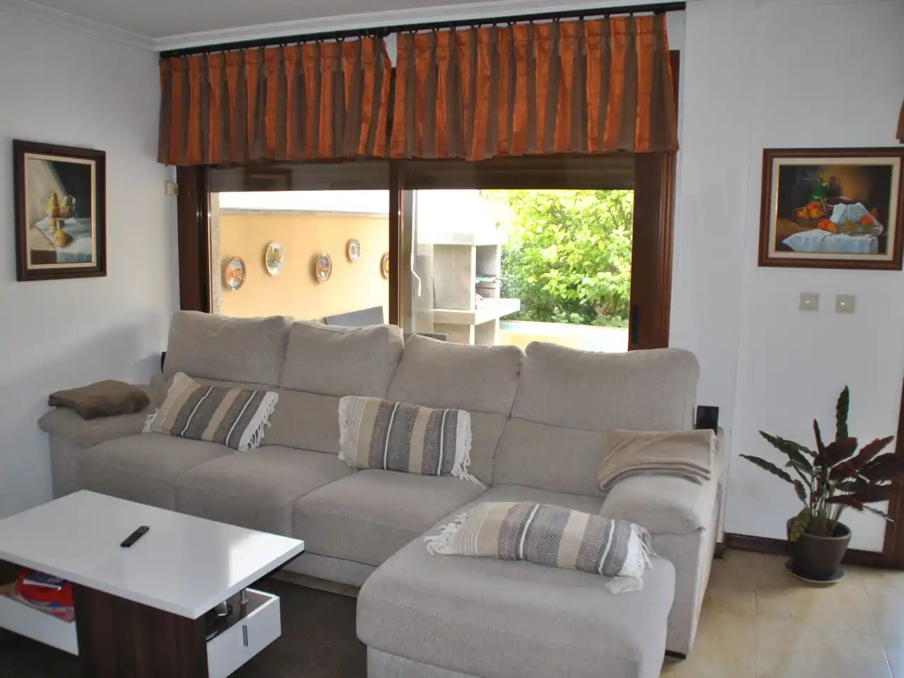 Detached homes for sale in Rúa do Pombal, 2, Darbo Living room of Detached homes for sale in Cangas with Private garden, Terrace and Storage room