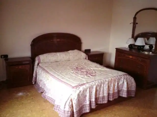 Habitación de Piso de alquiler en Plasencia con Calefacción, Parquet y Amueblado