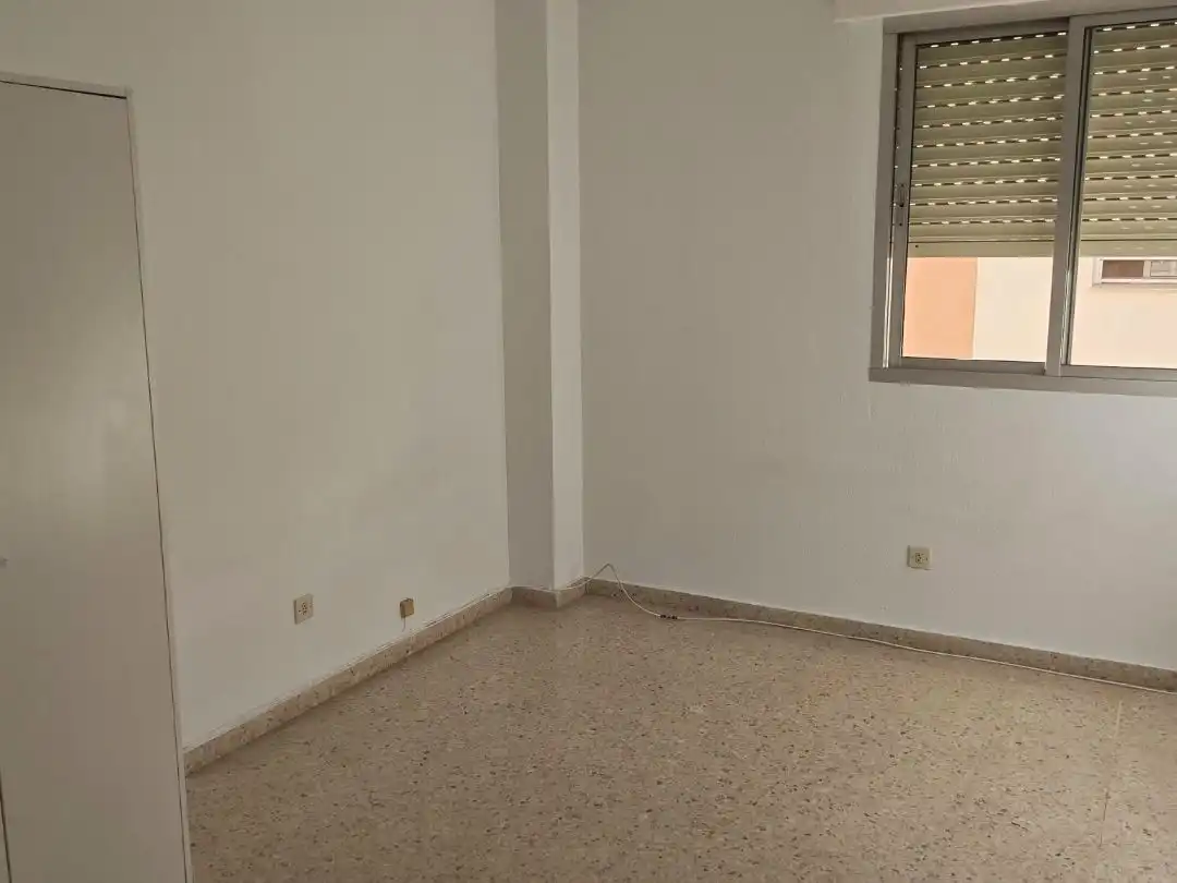 Piso de alquiler en Avenida de Kansas City, 45, San Pablo