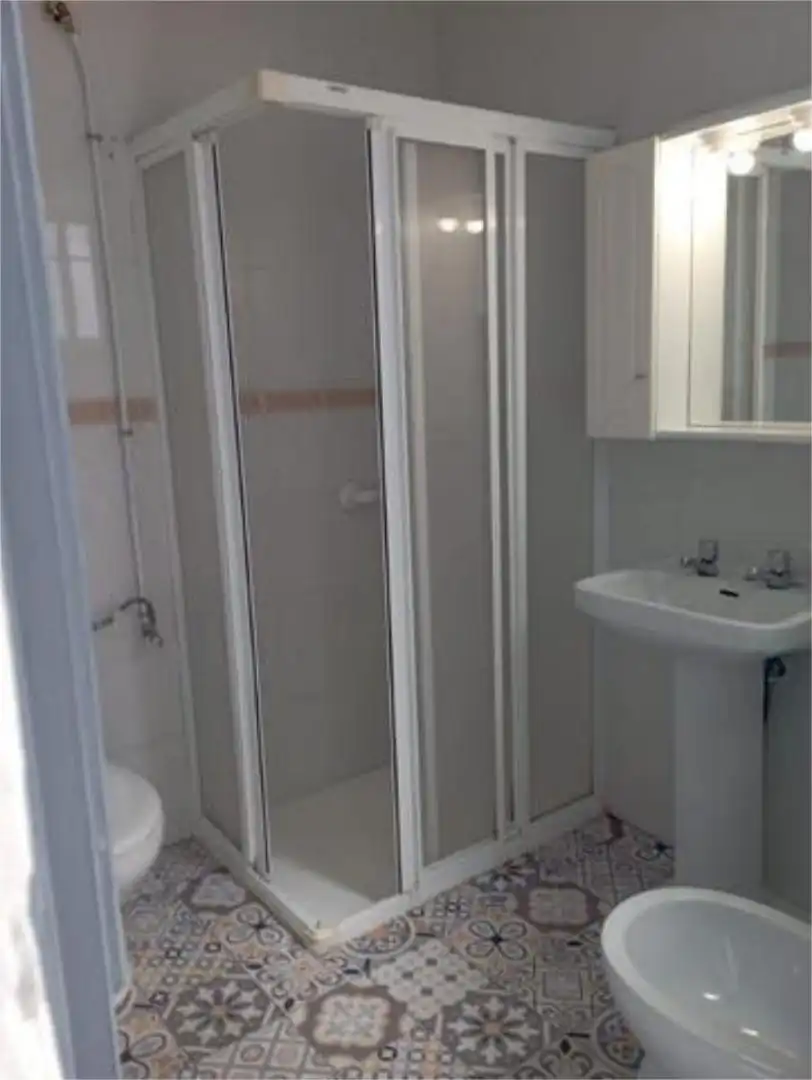 Casa o chalet de alquiler en Cabra Baño de Casa o chalet de alquiler en Cabra con Jardín privado, Terraza y Trastero