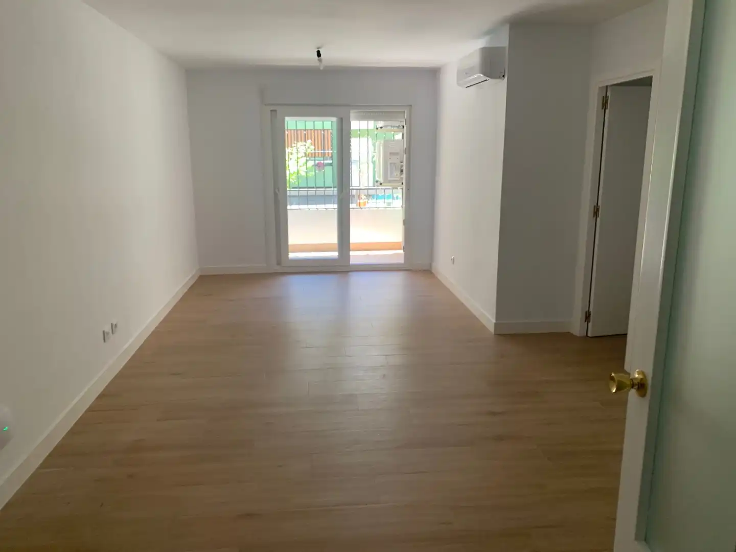 Flat for sale in Calle Luz Arriero, 2, Triana Este Flat for sale in Sevilla Capital with Air Conditioner and Terrace