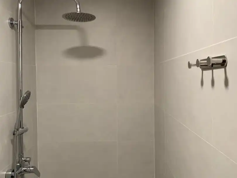 Flat for sale in Calle Luz Arriero, 2, Triana Este Bathroom of Flat for sale in Sevilla Capital with Air Conditioner and Terrace