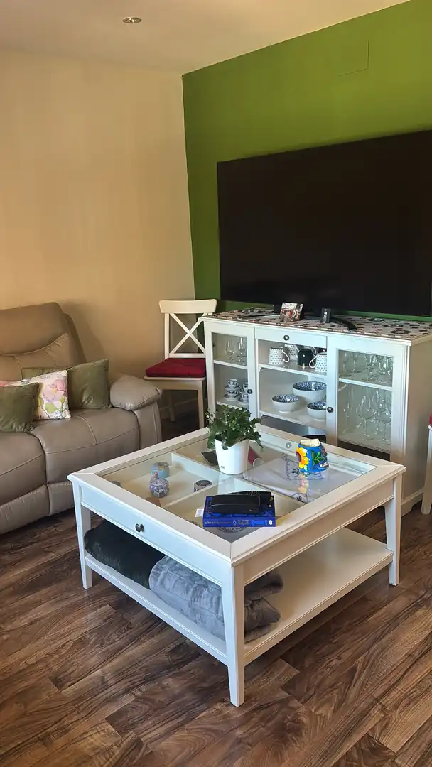 Flat for sale in Calle Parque de Cabañeros, 6, Larache Living room of Flat for sale in Ciudad Real with Air Conditioner, Heating and Private garden