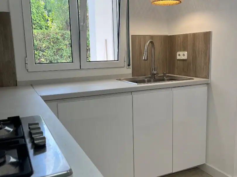 Casa adosada en venda a Carrer de la Sardana, 8, Levantina - Montgavina - Quintmar Cuina de Casa adosada en venda en Sitges amb Aire condicionat, Terrassa i Piscina