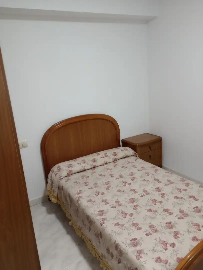 Room in Rúa Rosalía de Castro, 46, Ordes