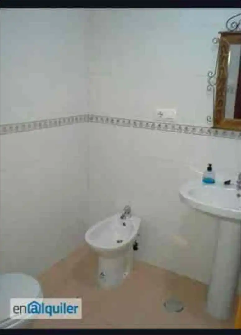Flat for rent in La Hispanidad - Verdeluz Bathroom of Flat for rent in Huelva