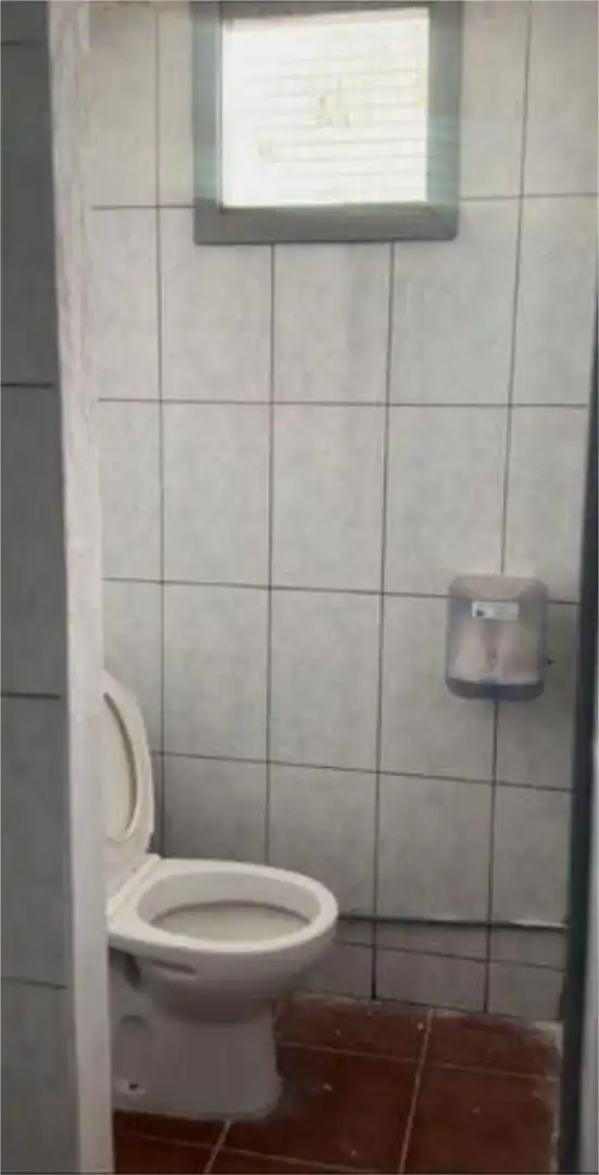 Baño de Local de alquiler en San Cristóbal de la Laguna