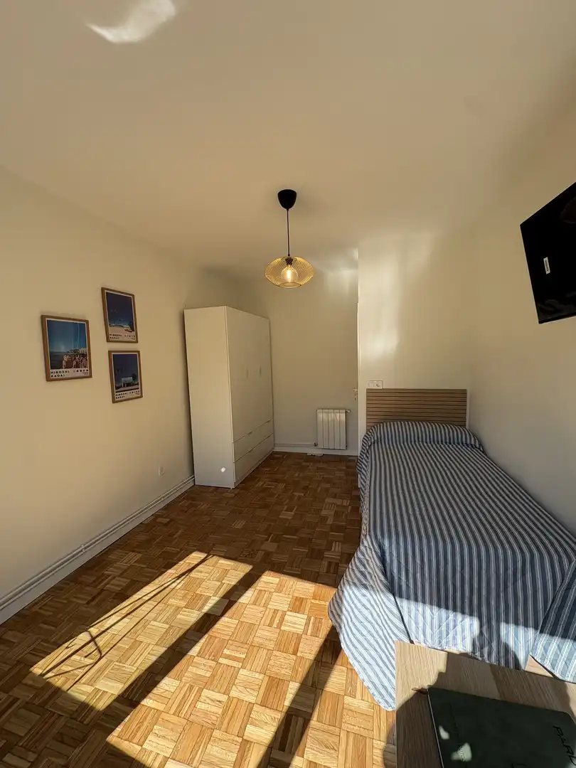 Habitació a Paseo de Extremadura, 146, Puerta del Ángel Dormitori de Pis per a compartir en Madrid amb Calefacció, Parquet i Moblat