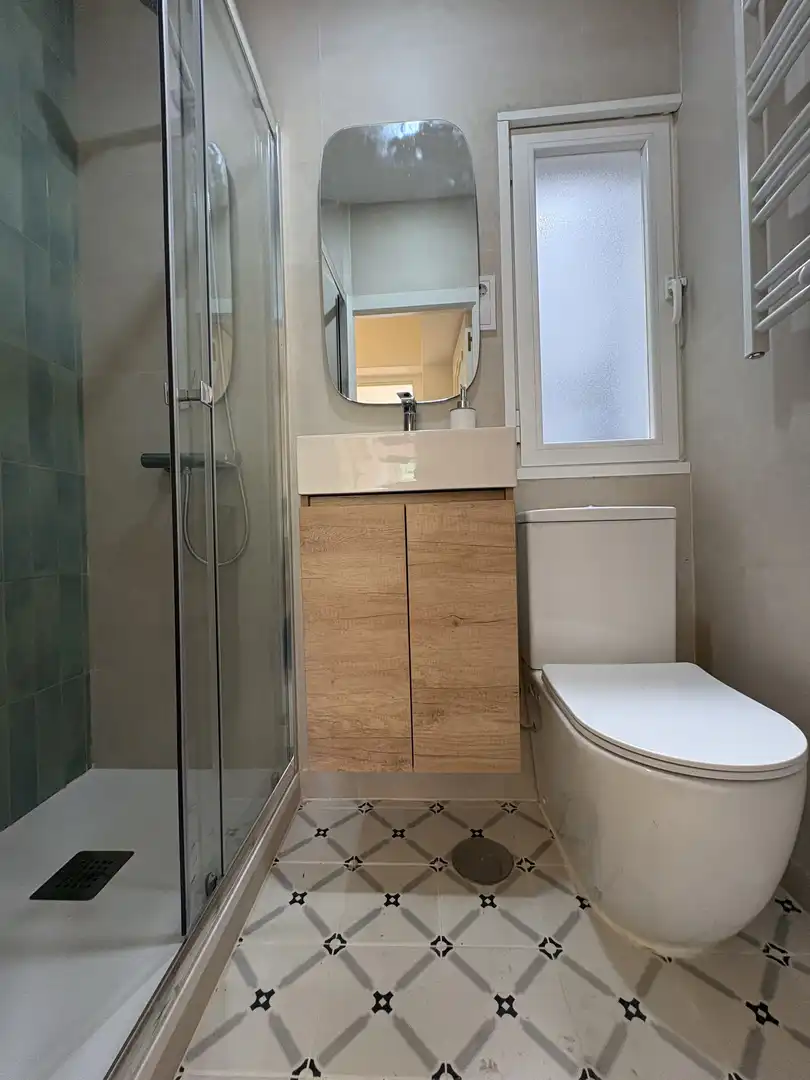 Habitació a Paseo de Extremadura, 146, Puerta del Ángel Bany de Pis per a compartir en Madrid amb Calefacció, Parquet i Moblat