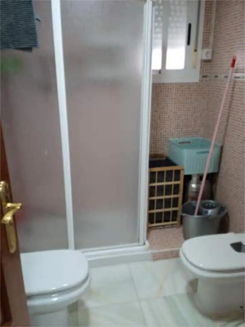 Piso de alquiler en Almodóvar del Río Baño de Piso de alquiler en Almodóvar del Río