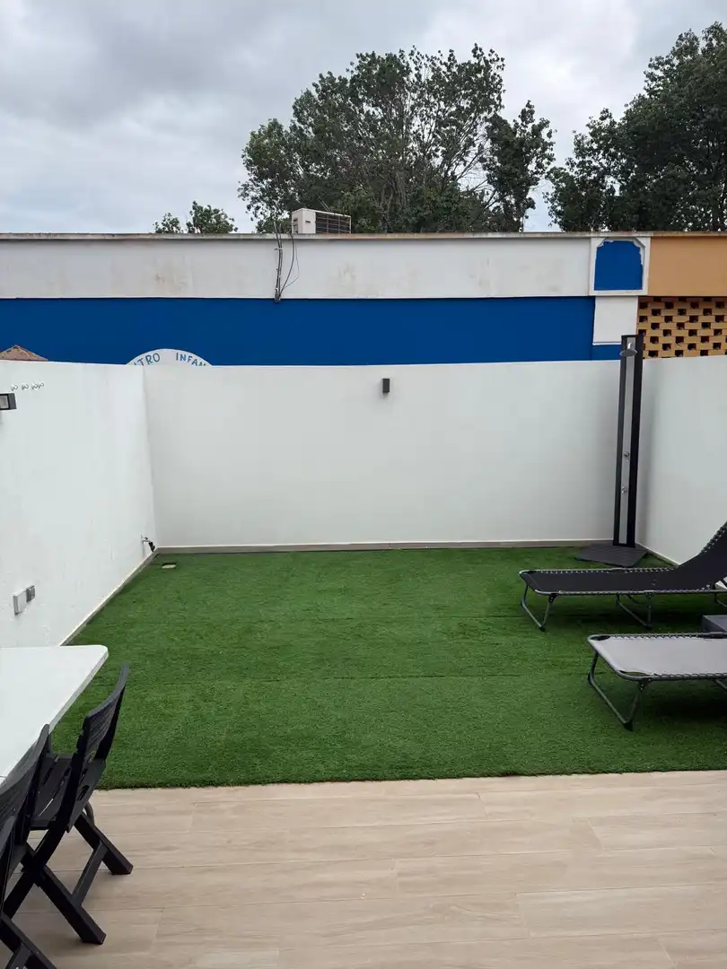 Terraza de Casa adosada de alquiler en Algeciras con Aire acondicionado, Jardín privado y Terraza