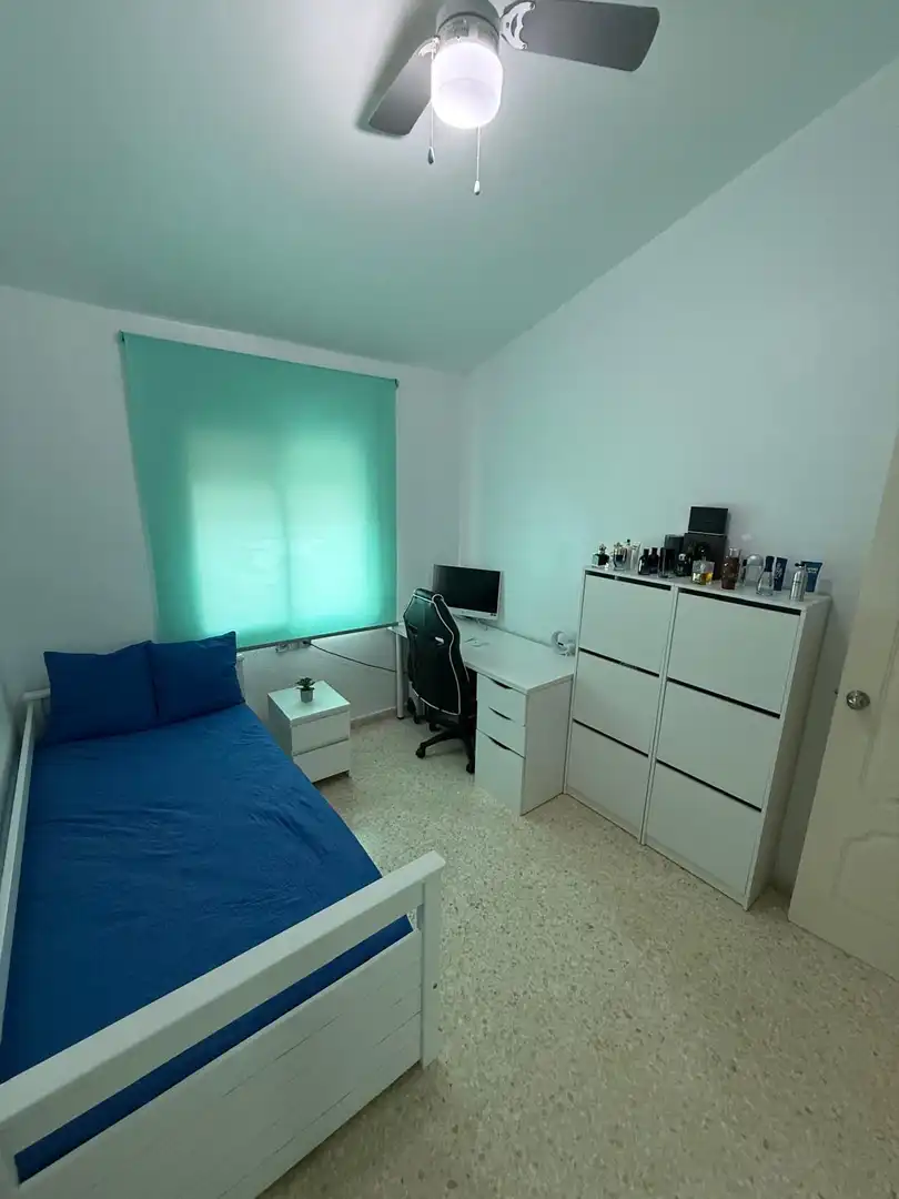 Habitación de Casa adosada de alquiler en Algeciras con Aire acondicionado, Jardín privado y Terraza