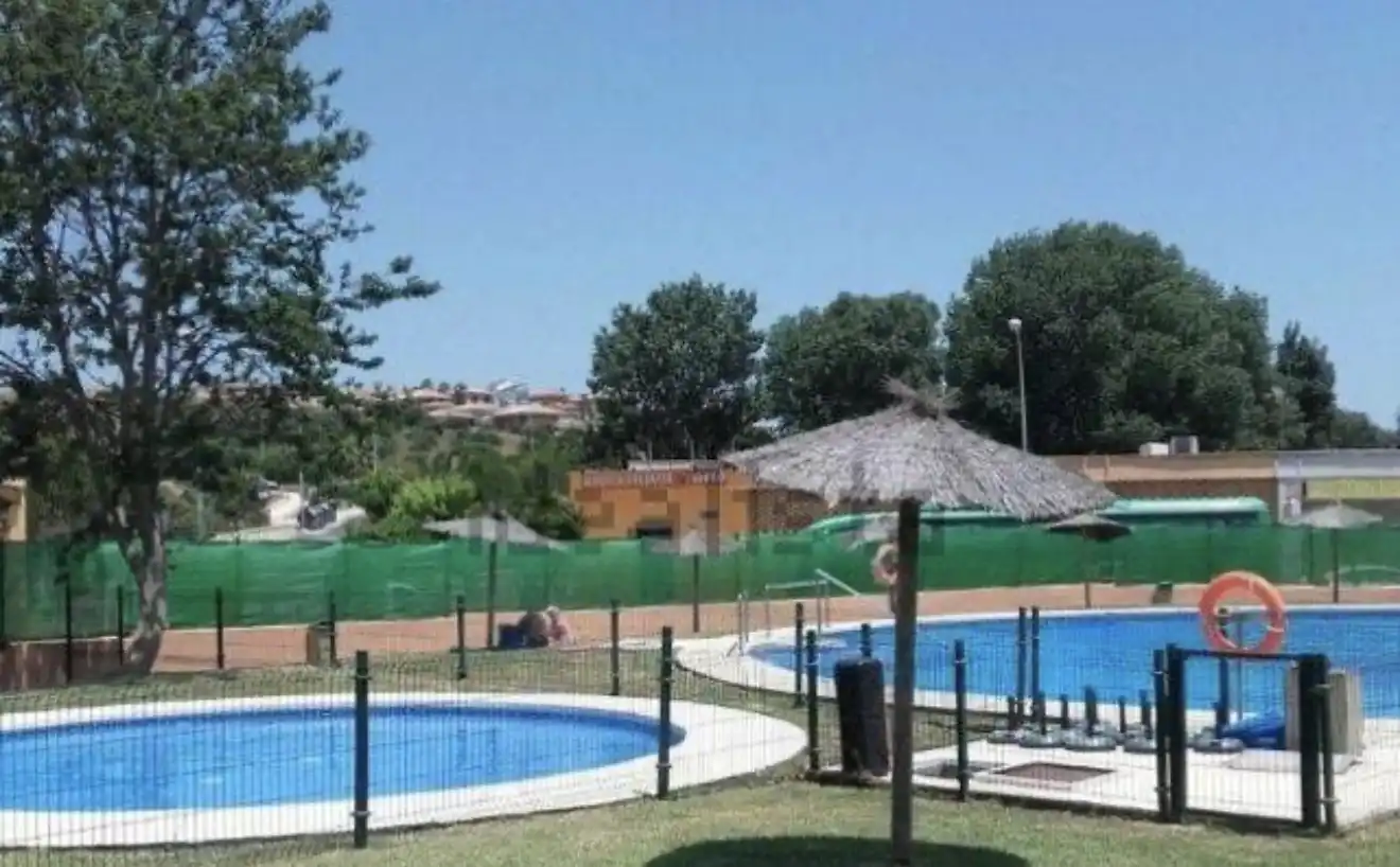 Piscina de Casa adosada de alquiler en Algeciras con Aire acondicionado, Jardín privado y Terraza