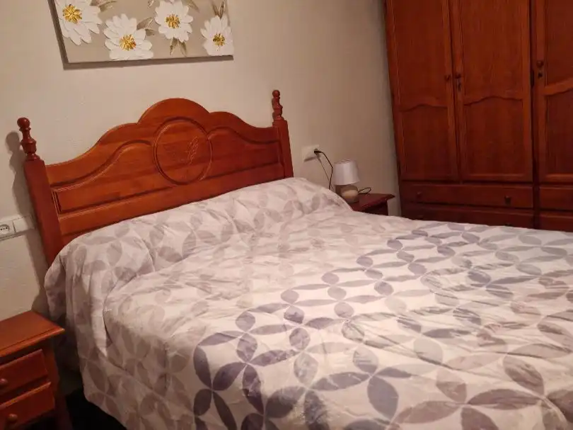 Apartamento de alquiler en Calle Magistrado Ruiz Rico, 3, Cazorla Habitación de Apartamento de alquiler en Cazorla con Aire acondicionado, Amueblado y Parking comunitario