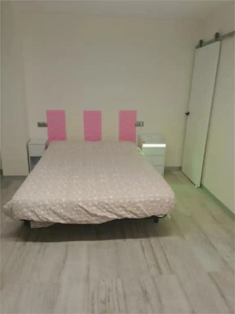 Habitación de Loft para compartir en  Pamplona / Iruña