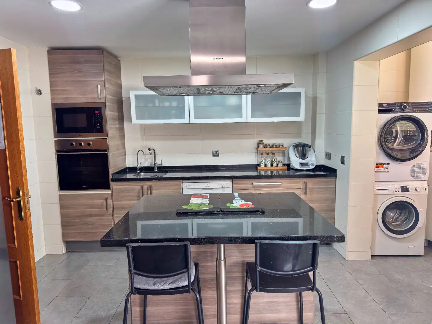 Flat for sale in Avinguda Can Corts, 21, Fontsanta - Fatjó Kitchen of Flat for sale in Cornellà de Llobregat with Terrace and Swimming Pool