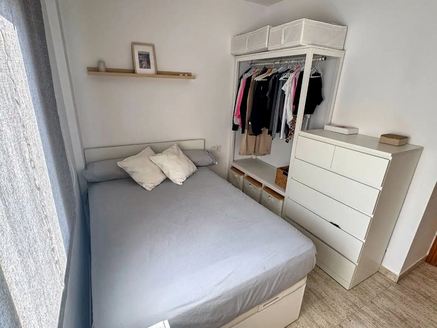 Flat for sale in Avinguda Can Corts, 21, Fontsanta - Fatjó Bedroom of Flat for sale in Cornellà de Llobregat with Terrace and Swimming Pool