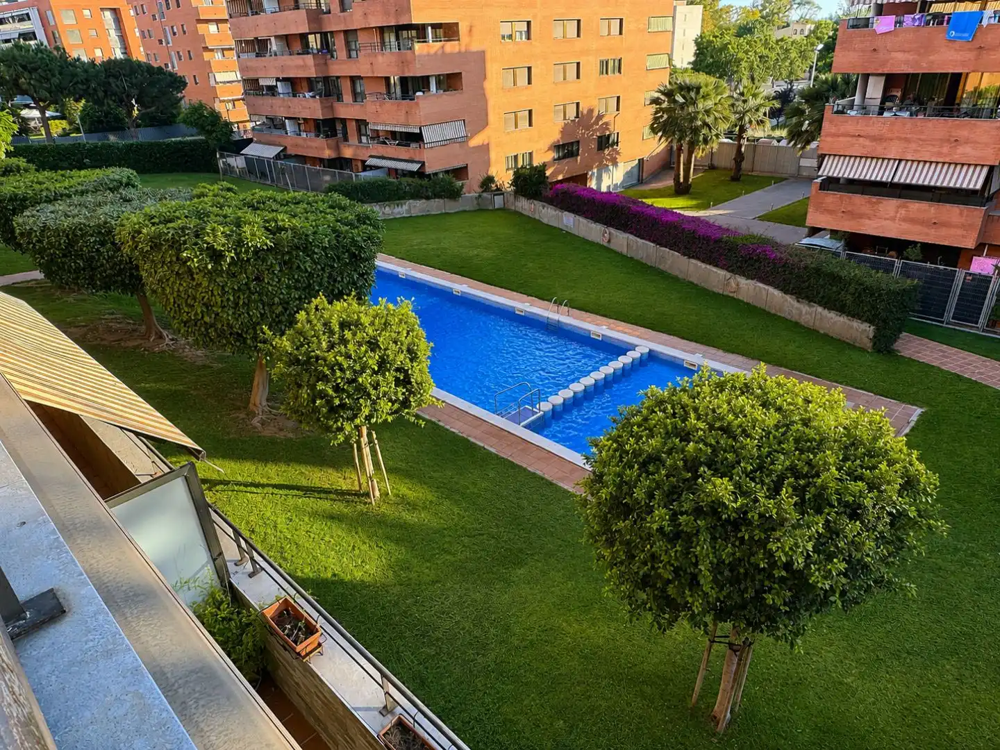 Flat for sale in Avinguda Can Corts, 21, Fontsanta - Fatjó Swimming pool of Flat for sale in Cornellà de Llobregat with Terrace and Swimming Pool