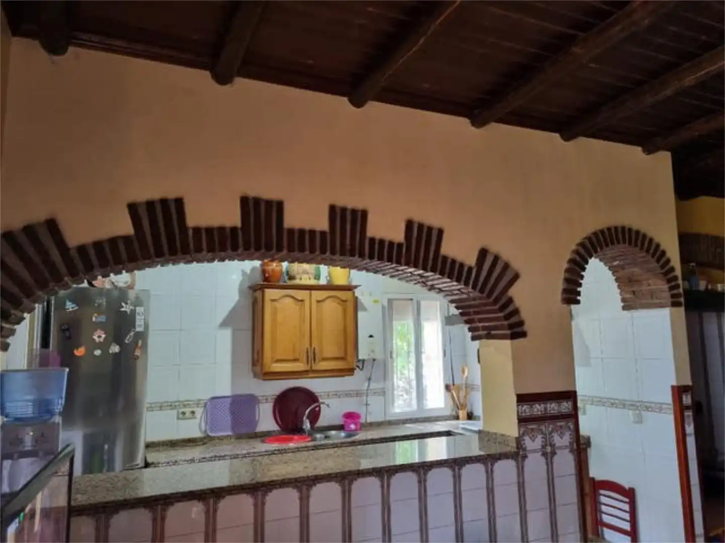 Küche von Einfamilien-Reihenhaus zum Verkauf in Alange mit Privatgarten, Terrasse und Abstellraum