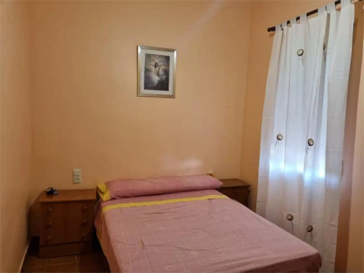 Schlafzimmer von Einfamilien-Reihenhaus zum Verkauf in Alange mit Privatgarten, Terrasse und Abstellraum
