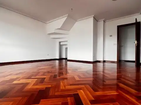 Piso en venta en Rúa Manuel Azaña, 12, Los Rosales Piso en venta en A Coruña Capital con Calefacción, Parquet y Trastero