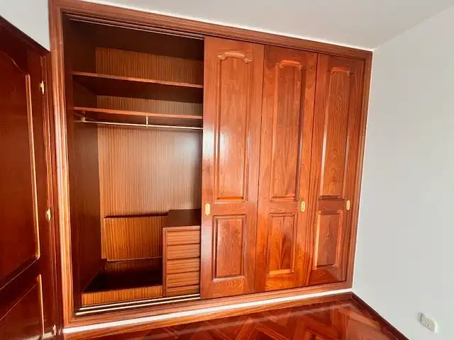 Piso en venta en Rúa Manuel Azaña, 12, Los Rosales Habitación de Piso en venta en A Coruña Capital con Calefacción, Parquet y Trastero