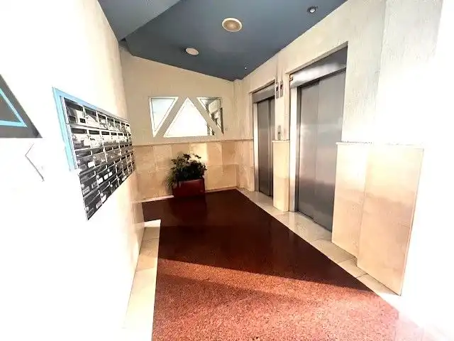 Piso en venta en Rúa Manuel Azaña, 12, Los Rosales Piso en venta en A Coruña Capital con Calefacción, Parquet y Trastero