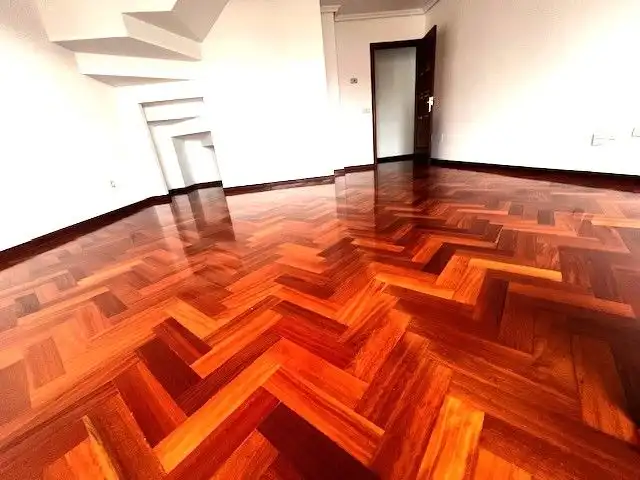 Piso en venta en Rúa Manuel Azaña, 12, Los Rosales Piso en venta en A Coruña Capital con Calefacción, Parquet y Trastero