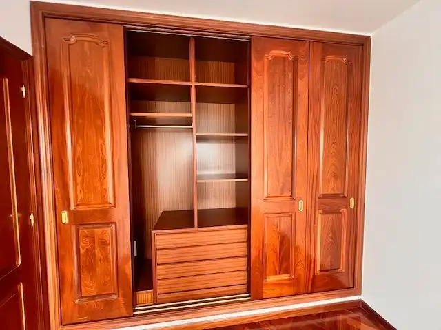 Piso en venta en Rúa Manuel Azaña, 12, Los Rosales Habitación de Piso en venta en A Coruña Capital con Calefacción, Parquet y Trastero