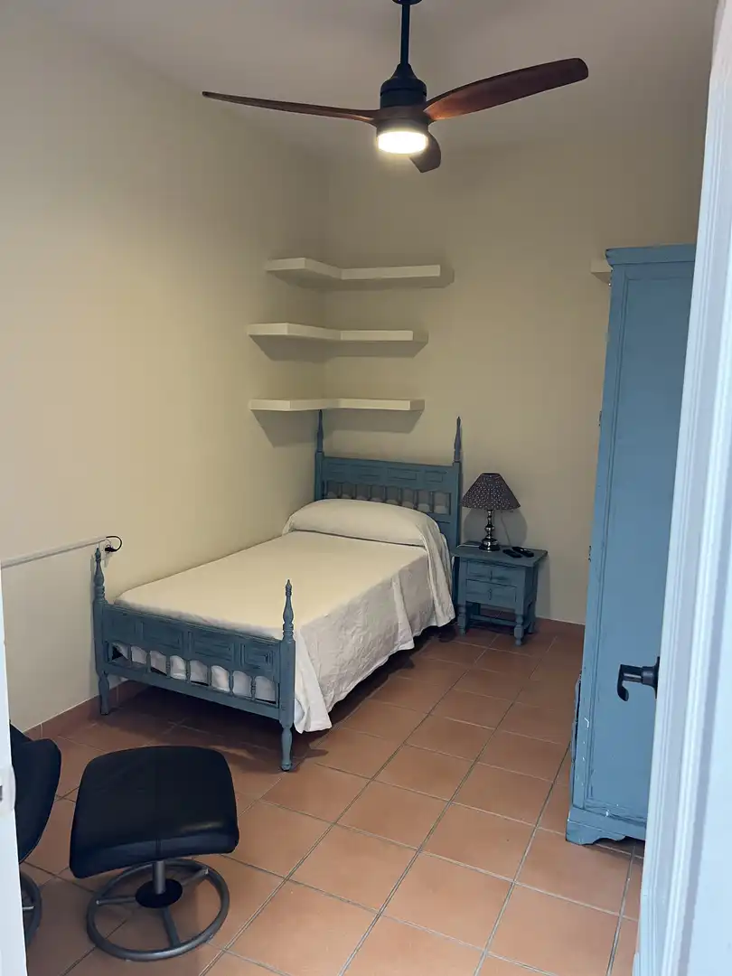 Room in Calle San Quintín, 10, Fuente de Cantos Room in Calle San Quintín, 10, Fuente de Cantos