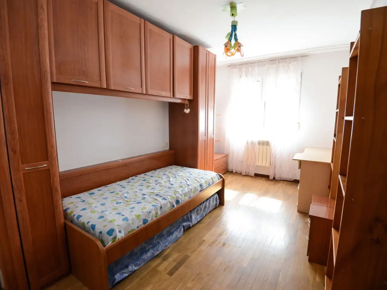 Wohnung zur Miete in Carretera Santander, 42, Villaquilambre Schlafzimmer von Wohnung zur Miete in Villaquilambre mit Heizung, Parkett und Möbliert