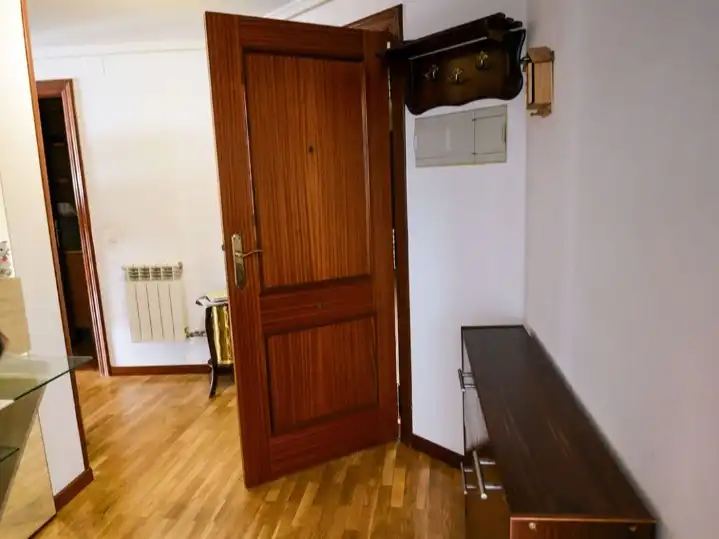 Wohnung zur Miete in Carretera Santander, 42, Villaquilambre Wohnung zur Miete in Villaquilambre mit Heizung, Parkett und Möbliert