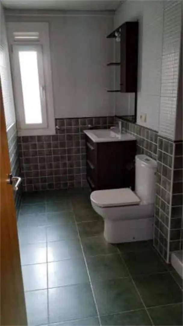 Wohnung zur Miete in O Porriño Badezimmer von Wohnung zur Miete in O Porriño mit Terrasse