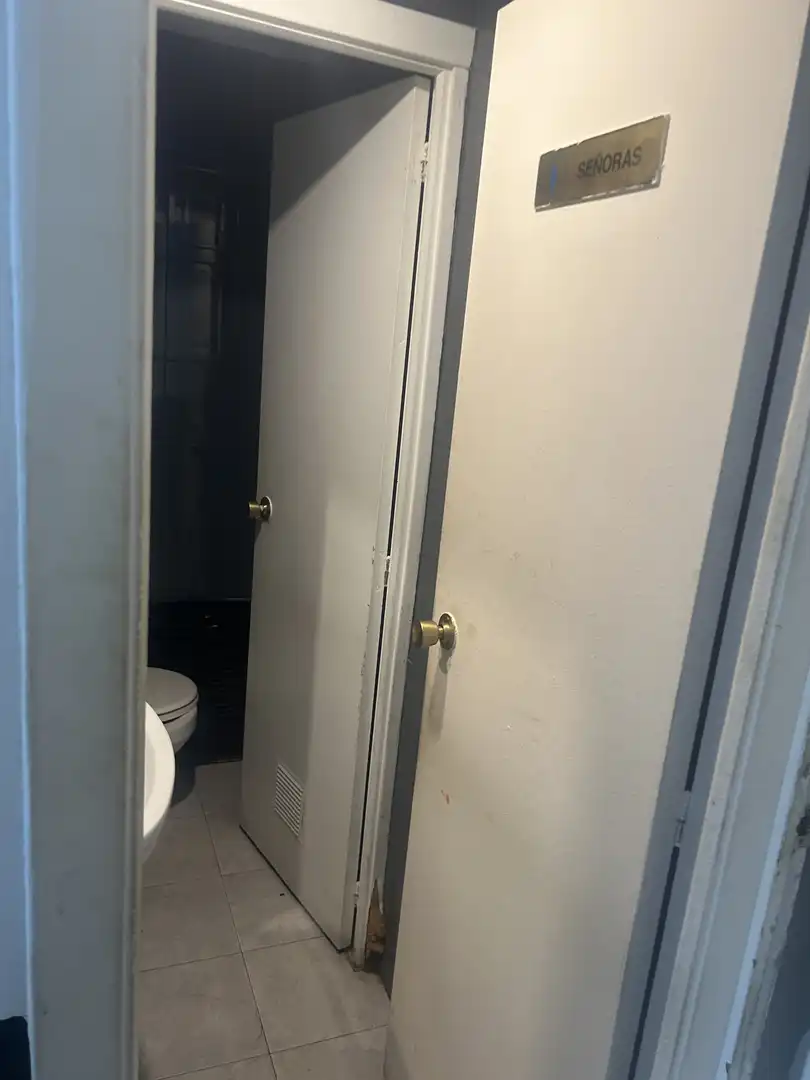 Local en traspaso en Calle de Las Navas de Tolosa, 4, Barrio de Delicias Baño de Local en traspaso en Zaragoza con Aire acondicionado