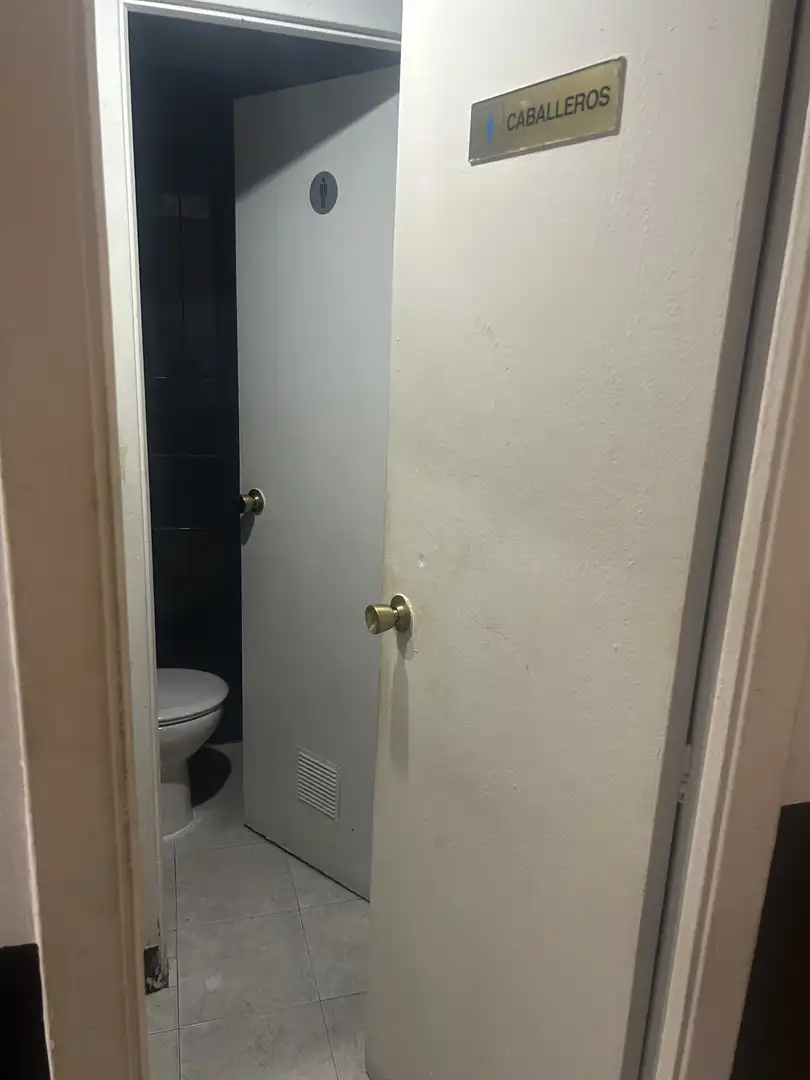 Local en traspaso en Calle de Las Navas de Tolosa, 4, Barrio de Delicias Baño de Local en traspaso en Zaragoza con Aire acondicionado