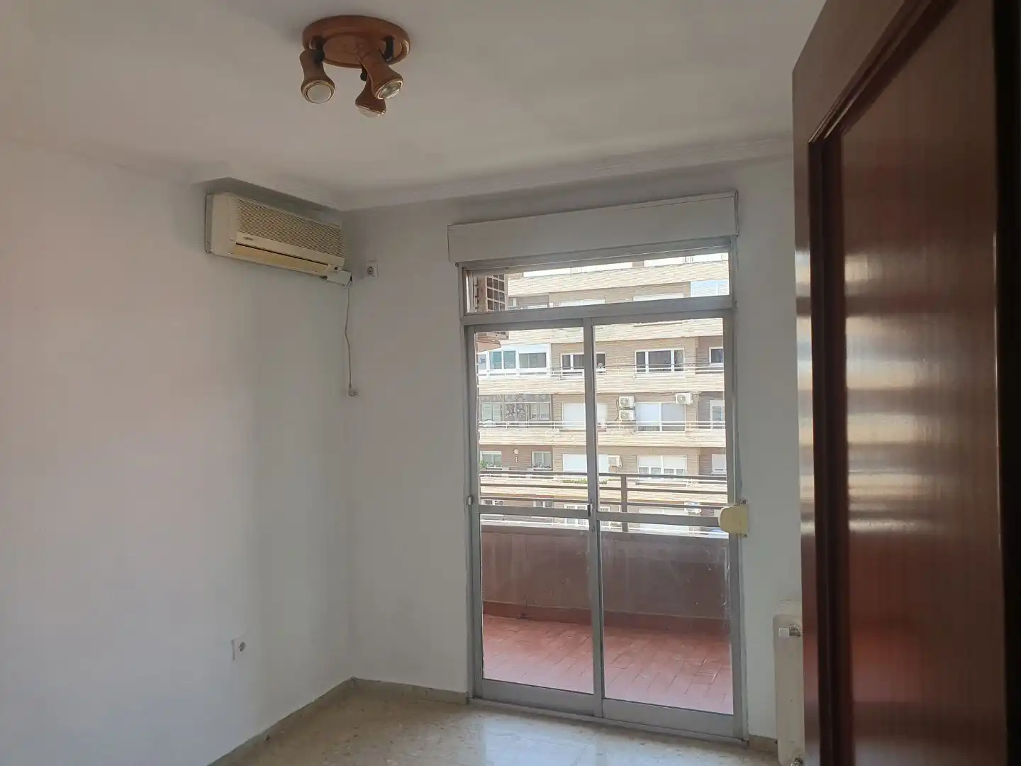 Wohnung zum Verkauf in Calle San Isidro, 16, Badajoz Capital Terrasse von Wohnung zum Verkauf in Badajoz Capital mit Klimaanlage und Balkon