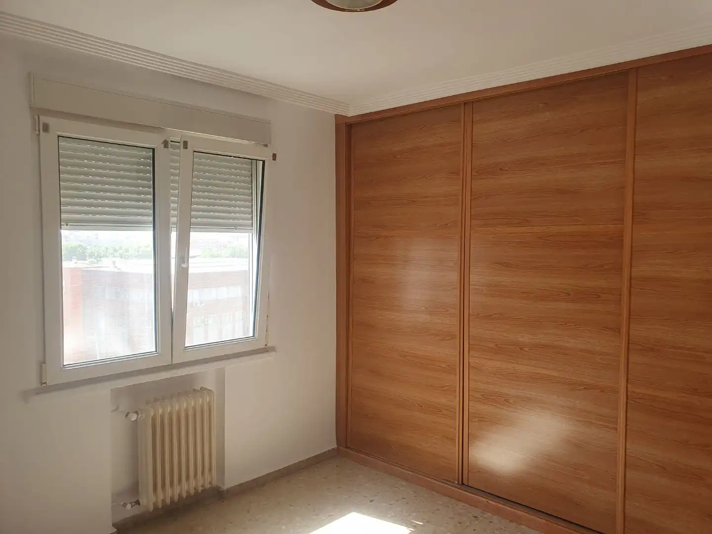 Wohnung zum Verkauf in Calle San Isidro, 16, Badajoz Capital Schlafzimmer von Wohnung zum Verkauf in Badajoz Capital mit Klimaanlage und Balkon