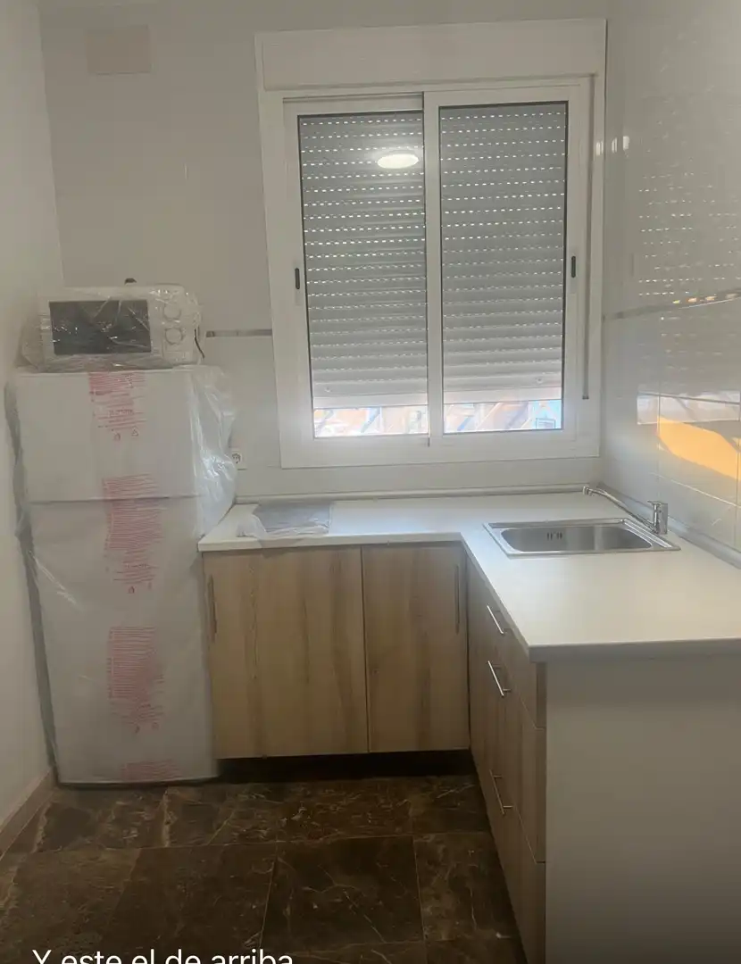 Apartamento de alquiler en Calle Estornino, 2, Los Pájaros Cocina de Apartamento de alquiler en Sevilla con Aire acondicionado, Calefacción y Amueblado