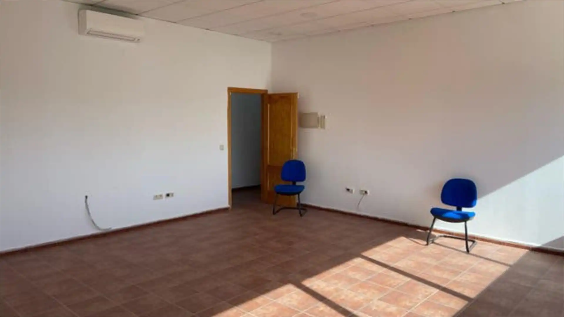 Oficina de alquiler en Casabermeja con Aire acondicionado