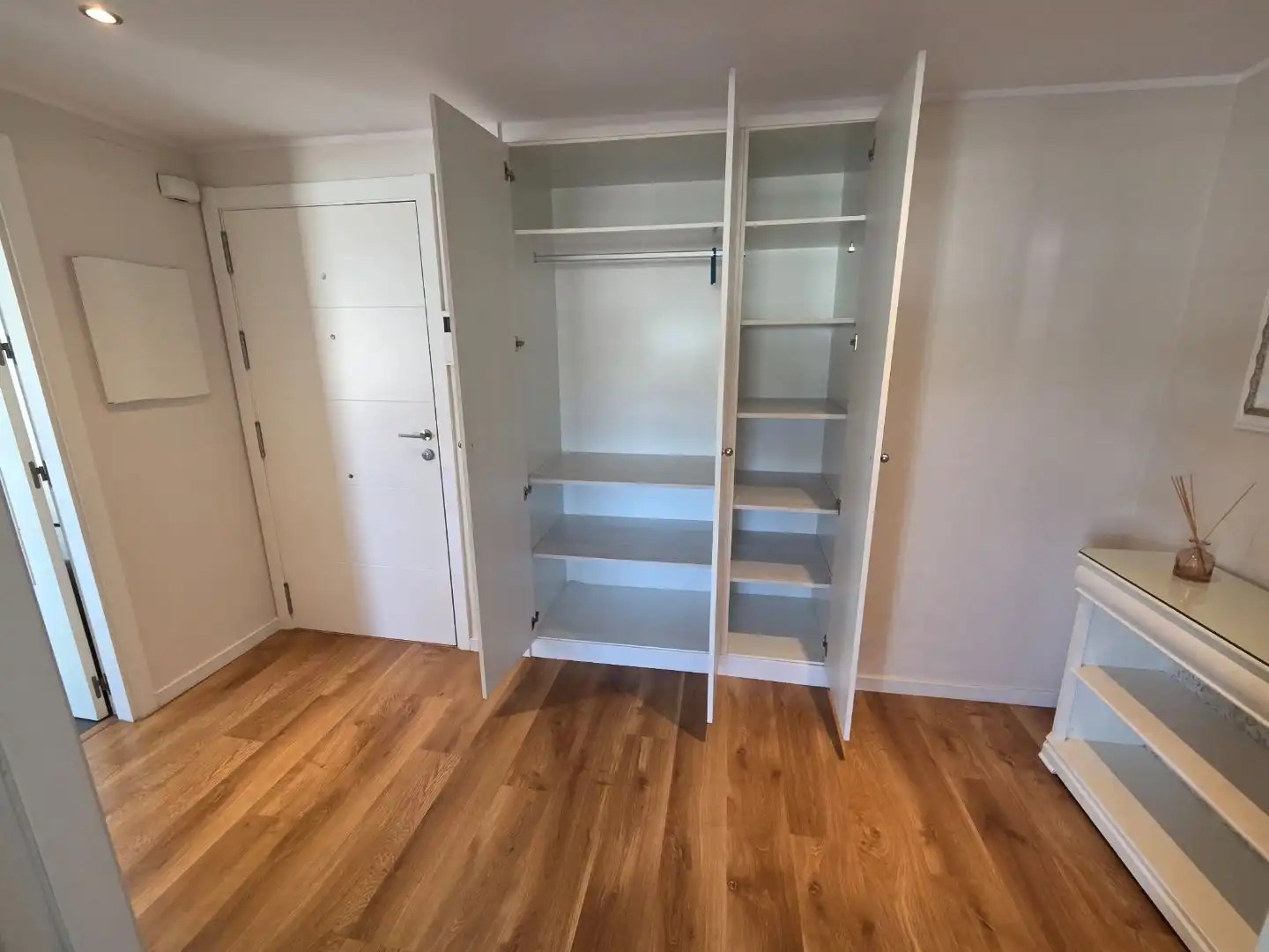 Attic for sale in Barrio Alto Bedroom of Attic for sale in San Juan de Aznalfarache with Air Conditioner, Terrace and Swimming Pool