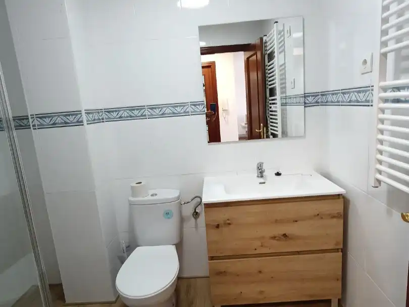 Piso de alquiler en Calle Barrioscuro, 15, Cimanes del Tejar Baño de Piso de alquiler en Cimanes del Tejar con Calefacción, Parquet y Amueblado