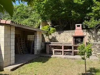 Casa adosada en venta en Calle a Rguez Valcarcel, 4, Valle de Sedano Jardín de Casa adosada en venta en Valle de Sedano con Jardín privado, Trastero y Amueblado