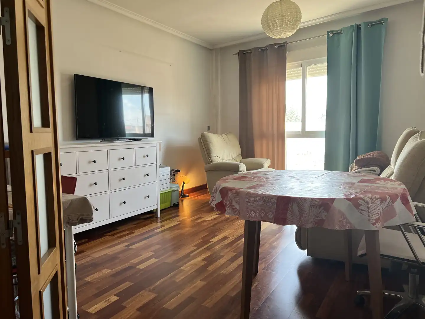 Piso en venta en Carril Cuevas, 12, Cabezo de Torres Sala de estar de Piso en venta en Murcia con Aire acondicionado, Calefacción y Parquet