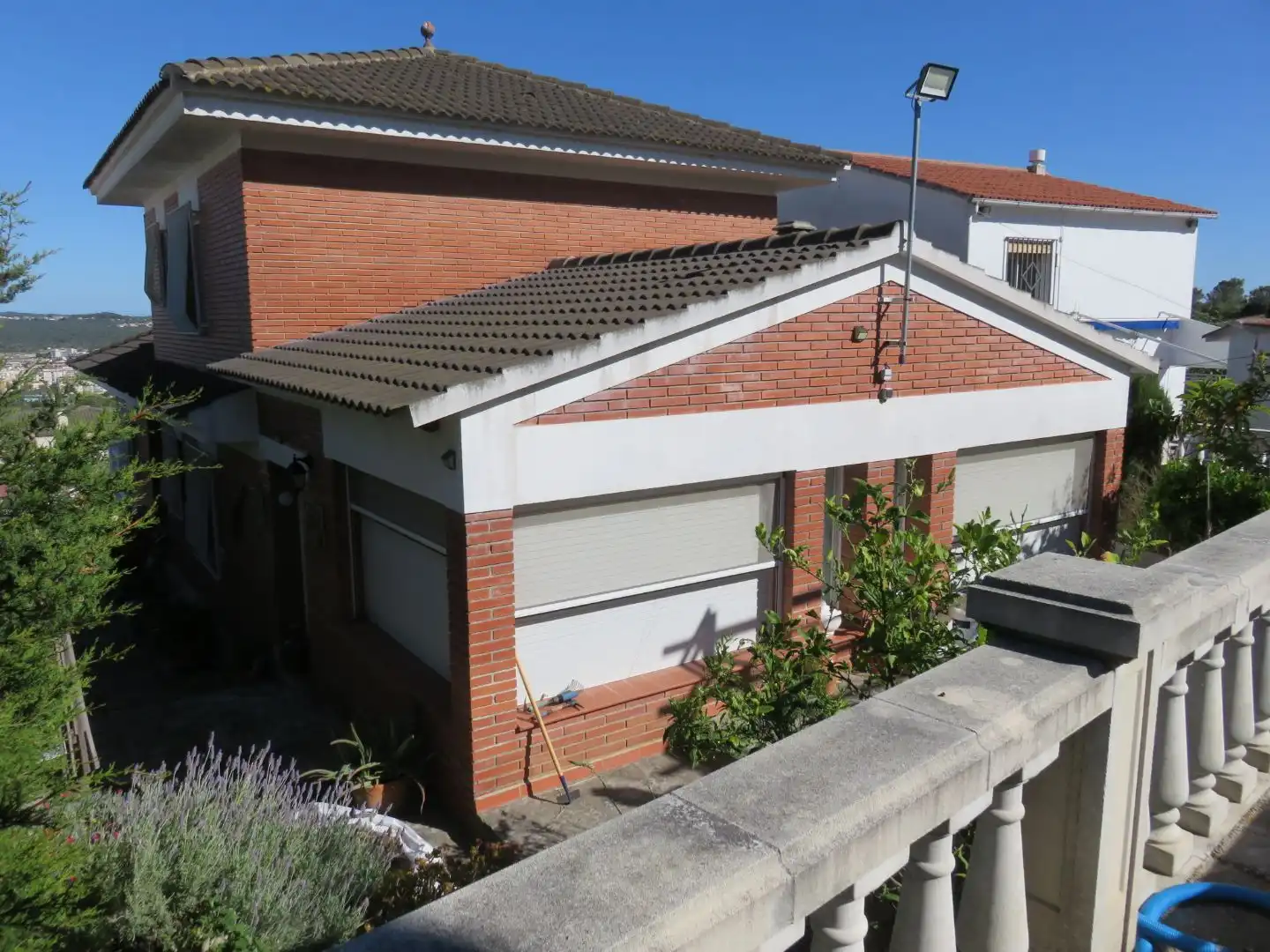 Casa o xalet en venda a Carrer Malva, 2, Nou Vendrell Vista exterior de Casa o xalet en venda en El Vendrell amb Aire condicionat, Terrassa i Piscina