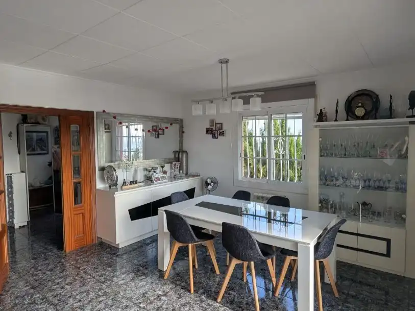 Casa o xalet en venda a Carrer Malva, 2, Nou Vendrell Menjador de Casa o xalet en venda en El Vendrell amb Aire condicionat, Terrassa i Piscina