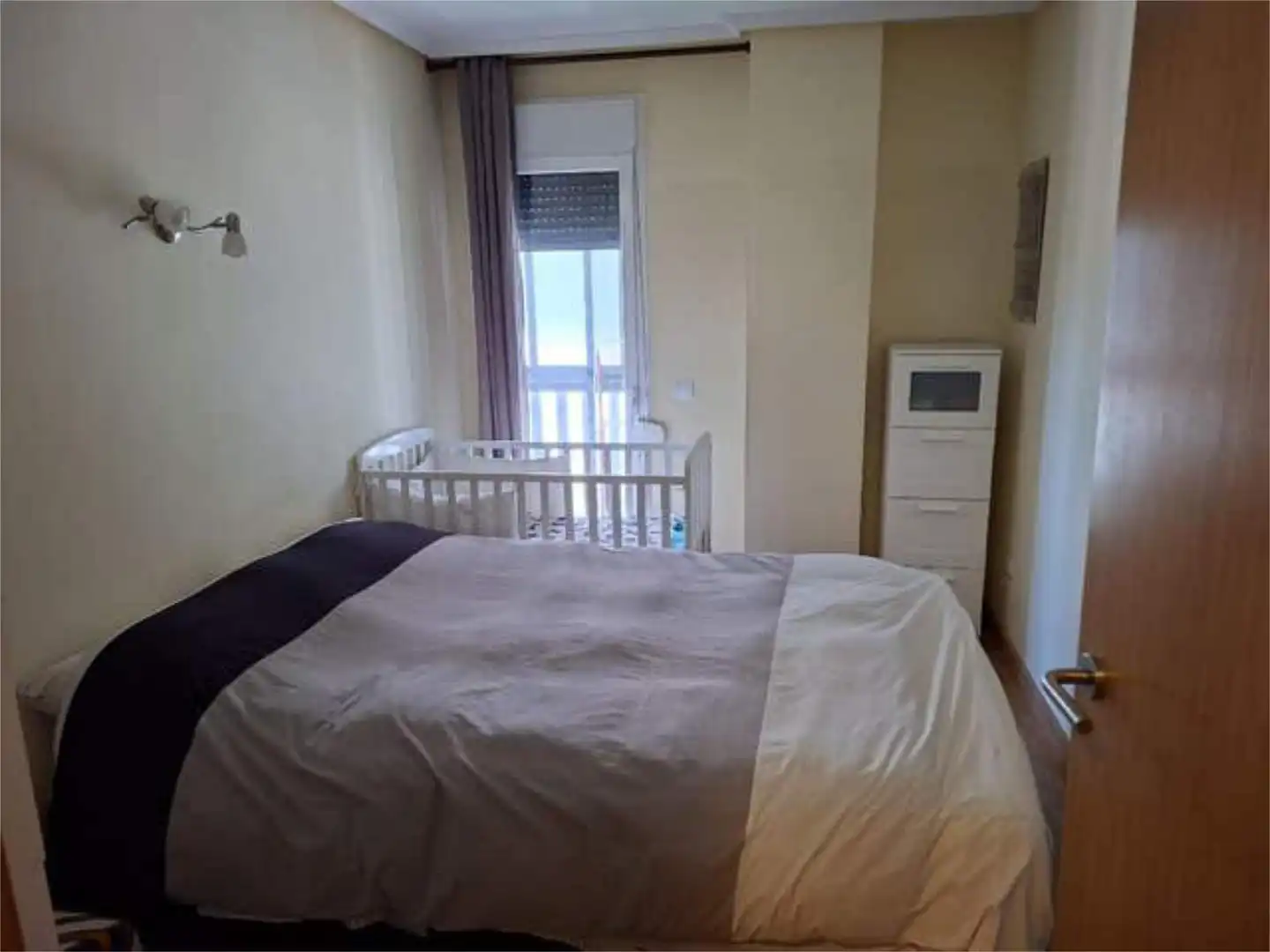 Apartamento en venta en Los Pinos - El Pilar Habitación de Apartamento en venta en Plasencia