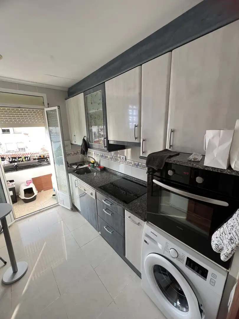 Piso en venta en Calle Conde de Superunda, 2, Oeste Cocina de Piso en venta en Logroño con Terraza y Balcón