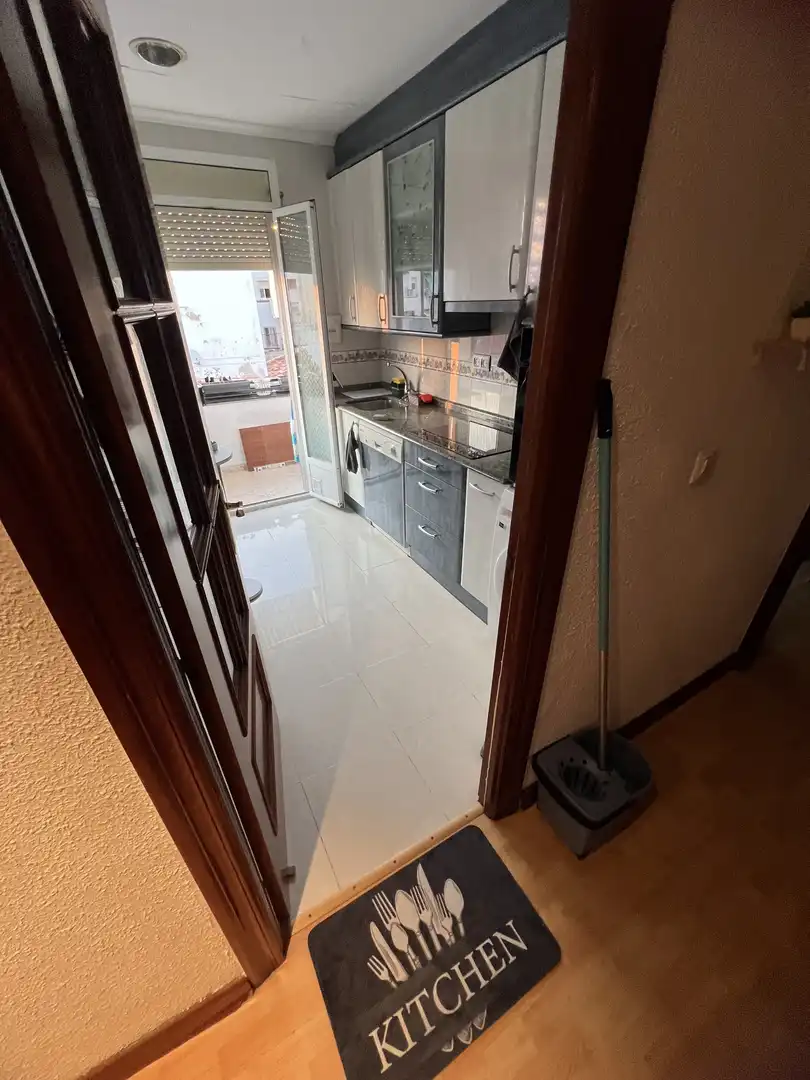 Piso en venta en Calle Conde de Superunda, 2, Oeste Cocina de Piso en venta en Logroño con Terraza y Balcón