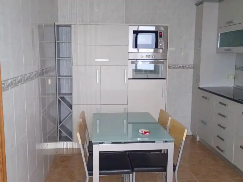 Cocina de Dúplex de alquiler en Adra con Aire acondicionado, Terraza y Amueblado