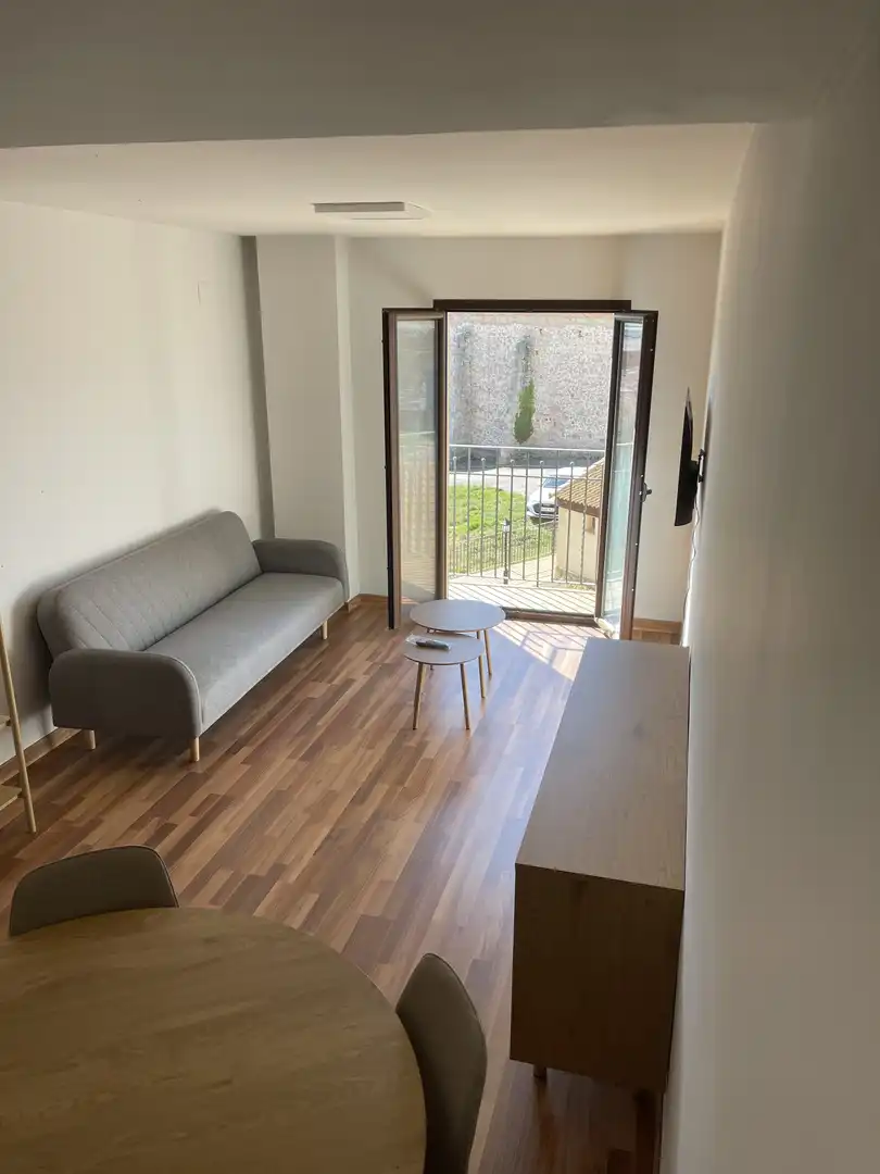 Piso de alquiler en Calle Mayor, 5, Aguilar del Alfambra Sala de estar de Piso de alquiler en Aguilar del Alfambra con Calefacción, Jardín privado y Parquet